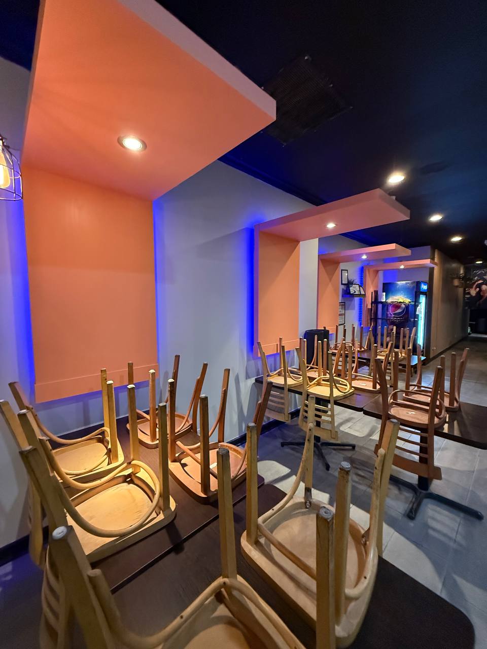 Interior remodeling in Arlington Heights — drywall and paint repair by BeaverBuild near Chicago